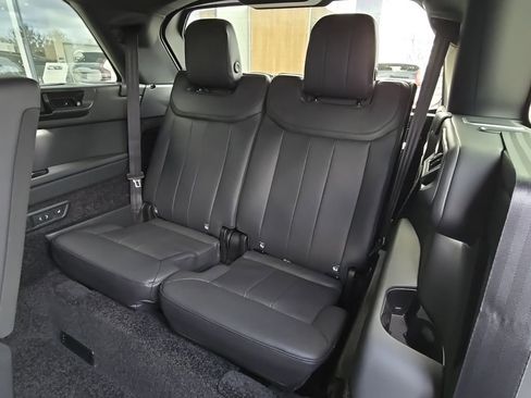 New 2026 Land Rover Range Rover Long Wheelbase SE AWD/4WD image 10