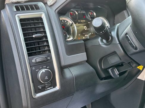 Used 2018 RAM 2500 Big Horn w/ Harvest Edition image 18