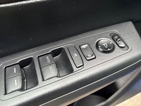 Used 2023 Honda CR-V EX image 13