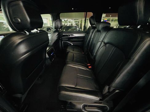 Used 2026 Jeep Grand Wagoneer L Limited w/ 8-Passenger Seating Package AWD/4WD image 38