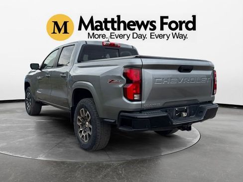 Used 2023 Chevrolet Colorado Z71 w/ Z71 Convenience Package 2 AWD/4WD image 3