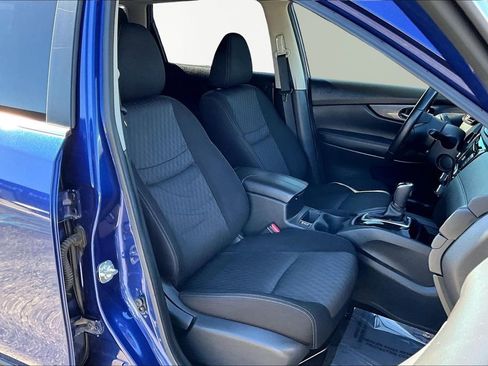 Used 2019 Nissan Rogue SV image 7