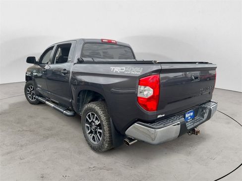 Used 2017 Toyota Tundra SR5 image 4