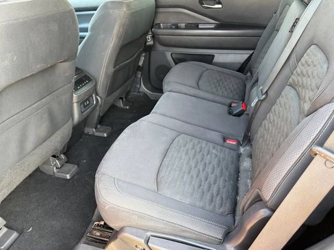 Used 2022 Nissan Pathfinder SV FWD image 29