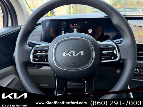 New 2026 Kia Carnival LX FWD image 34