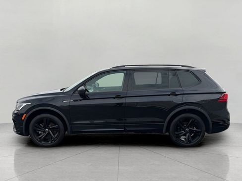 Used 2024 Volkswagen Tiguan SE R-Line image 5