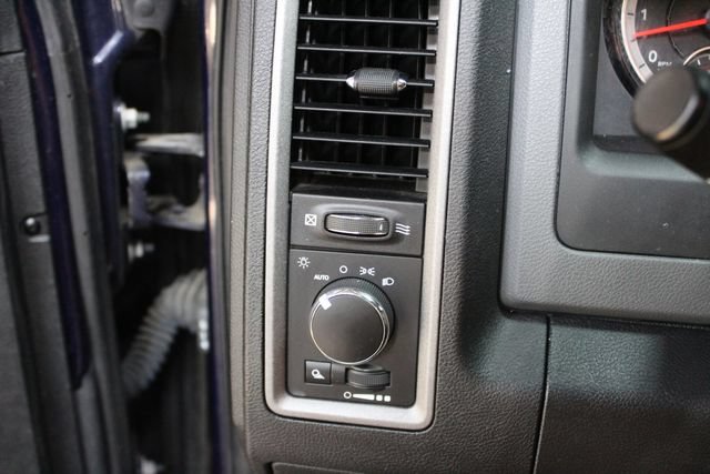 Used 2017 RAM 1500 ST w/ SXT Appearance Group AWD/4WD image 14