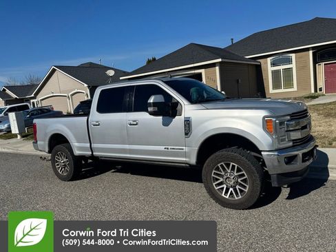 Used 2019 Ford F350 Lariat w/ Lariat Ultimate Package image 10