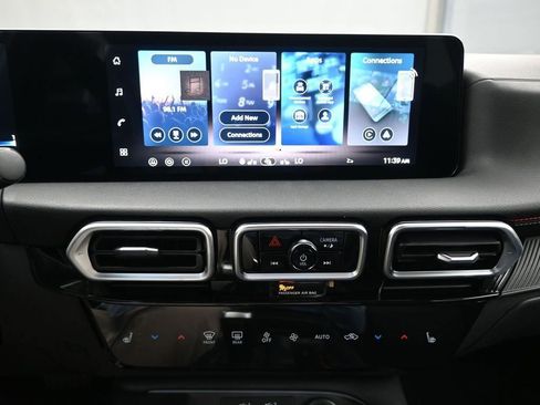 New 2026 Nissan Sentra SR w/ SR Premium Package FWD image 13