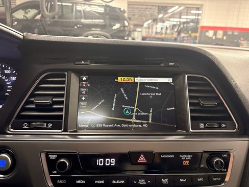 Used 2017 Hyundai Sonata Limited w/ Ultimate Package 04 image 32