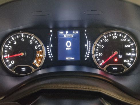 Used 2023 Jeep Renegade Latitude image 23