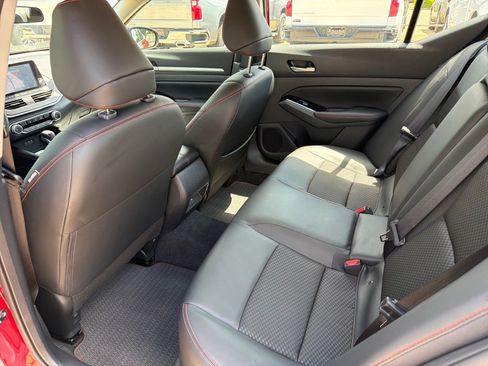 Used 2025 Nissan Altima 2.5 SR AWD/4WD image 10