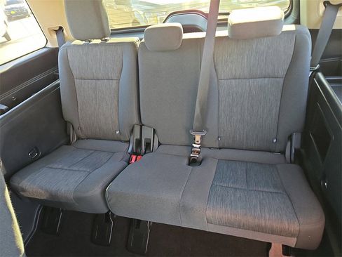 Used 2023 Ford Expedition XLT image 16