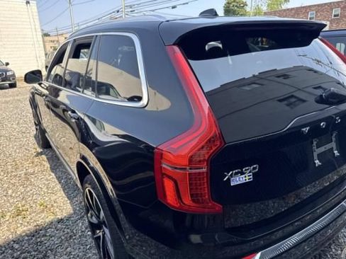 Used 2025 Volvo XC90 B6 Plus w/ Protection Package AWD/4WD image 4