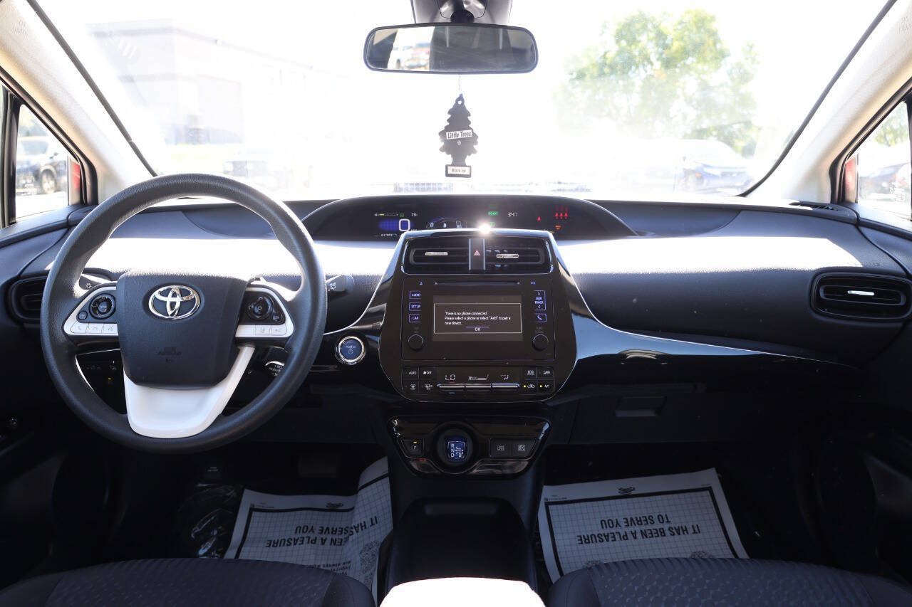 Used 2017 Toyota Prius Two w/ Prius Two Safety Plus Package FWD image 14