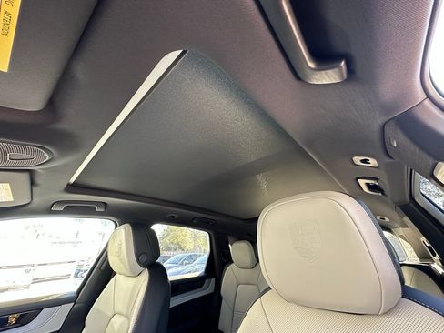 Certified 2026 Porsche Cayenne S AWD/4WD image 23