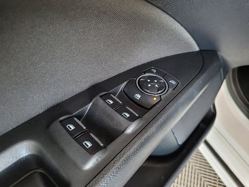 Used 2019 Ford Fusion SE FWD image 27