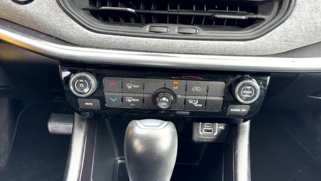 Used 2022 Jeep Compass Latitude AWD/4WD image 13