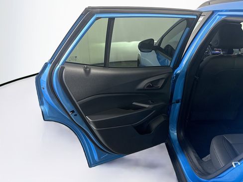 Used 2025 Chevrolet Trax RS w/ Driver Confidence Package image 27