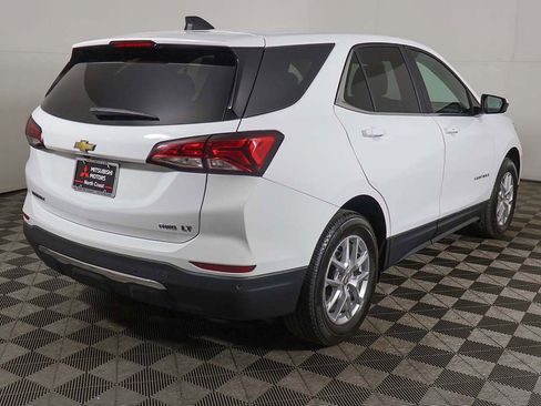 Used 2024 Chevrolet Equinox LT AWD/4WD image 9