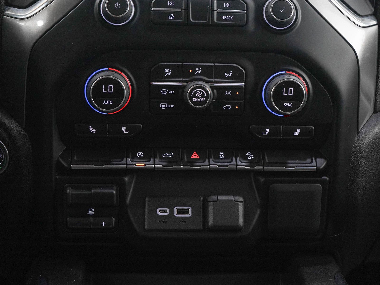 Used 2021 Chevrolet Silverado 1500 RST AWD/4WD image 19
