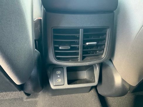 Used 2024 Kia Seltos LX AWD/4WD image 17