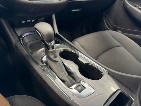 Used 2024 Chevrolet Malibu LT image 23