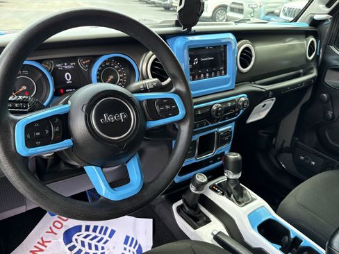 Used 2022 Jeep Wrangler Sport AWD/4WD image 13