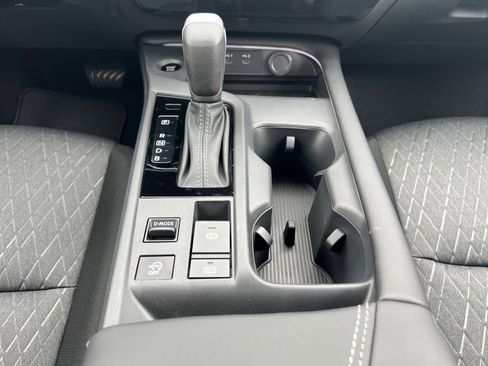 New 2026 Nissan Sentra SV w/ SV Convenience Package FWD image 12