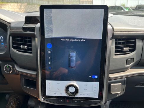 Used 2022 Ford Expedition Max Platinum image 27