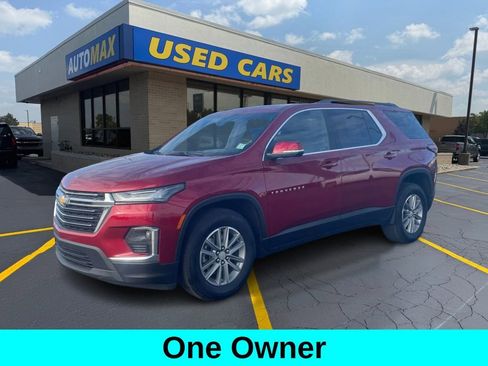 Used 2023 Chevrolet Traverse LT AWD/4WD image 1