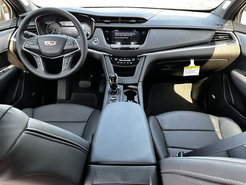 New 2025 Cadillac XT5 Premium Luxury image 9
