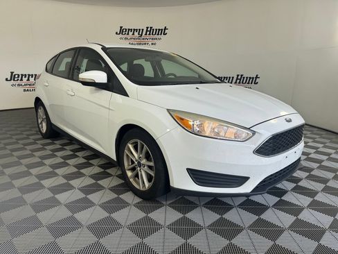 Used 2017 Ford Focus SE FWD image 6