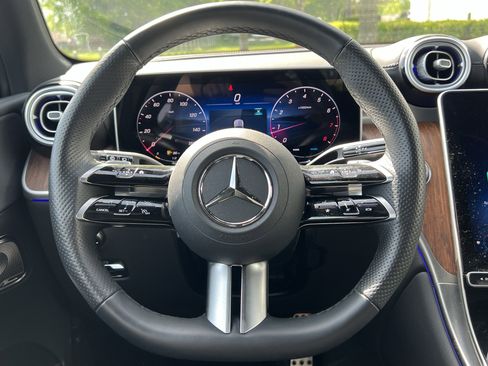 Certified 2025 Mercedes-Benz GLC 300 4MATIC image 18