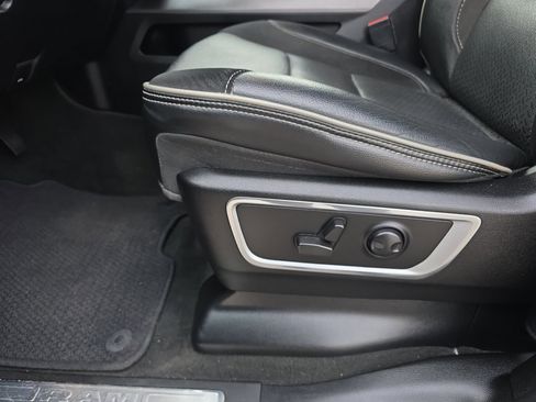 Used 2022 RAM 1500 Laramie w/ Sport Appearance Package image 15