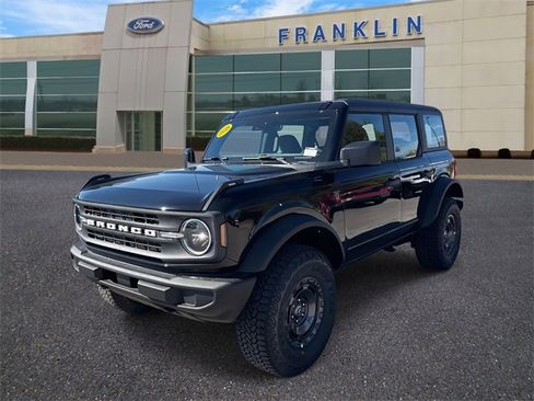 New 2025 Ford Bronco 4-Door w/ Sasquatch Package image 3