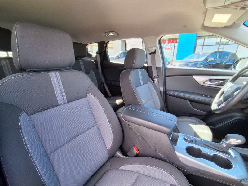 Used 2025 Chevrolet Blazer LT AWD/4WD image 15