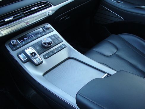 Used 2022 Hyundai Palisade Limited w/ Cargo Package image 17