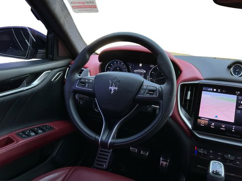 Used 2022 Maserati Ghibli Modena Q4 image 12