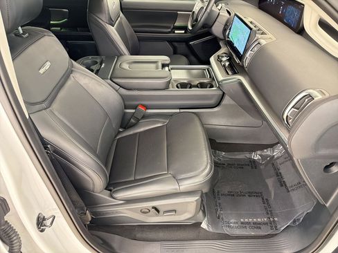 Certified 2025 Ford Expedition Max Platinum AWD/4WD image 30