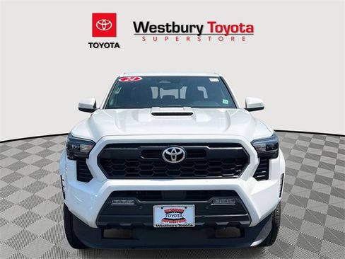 Used 2024 Toyota Tacoma TRD Sport image 3