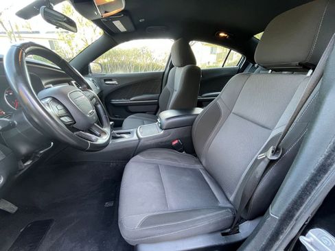 Used 2022 Dodge Charger SXT image 28