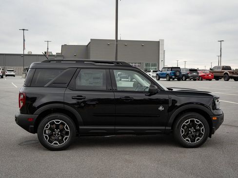New 2025 Ford Bronco Sport Outer Banks w/ Outer Banks Tech Package+ AWD/4WD image 11
