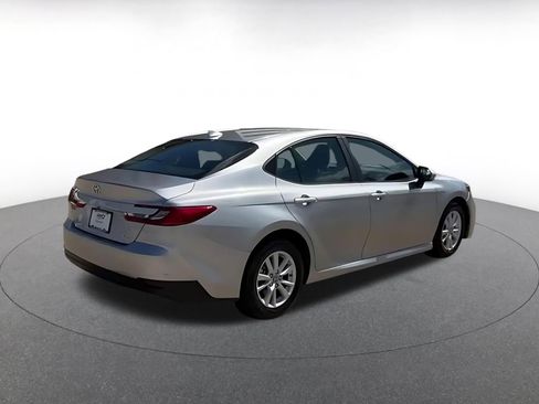 Used 2025 Toyota Camry LE image 14