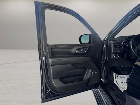 Used 2022 GMC Yukon AT4 w/ AT4 Premium Package image 11