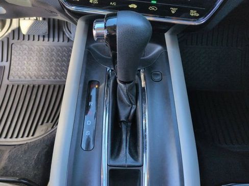 Used 2018 Honda HR-V EX image 13