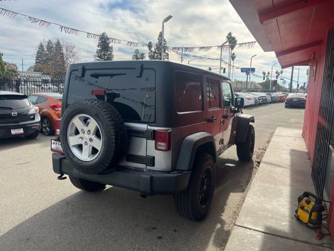 Used 2015 Jeep Wrangler Unlimited Sport w/ Quick Order Package 24S AWD/4WD image 4