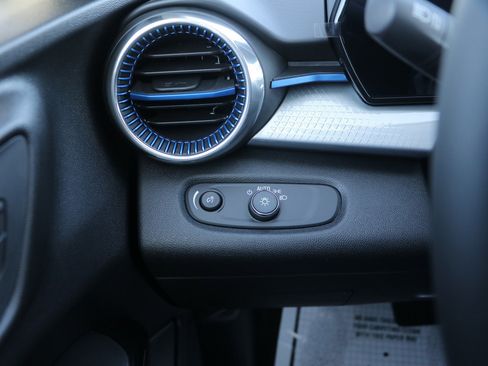 New 2026 Chevrolet Trax LT w/ Driver Confidence Package image 12