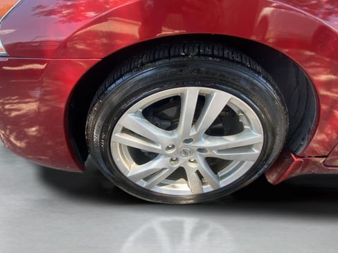 Used 2015 Nissan Altima 3.5 SL FWD image 29
