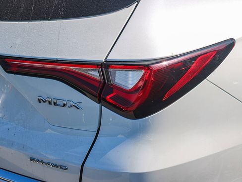Used 2023 Acura MDX SH-AWD image 15
